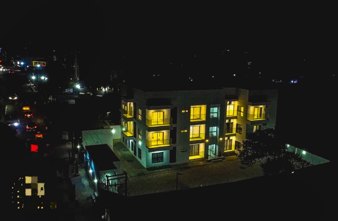 Exquisitely furnished 3 bedroom apartment